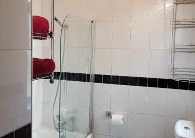 Semi-independent accommodation bathroom